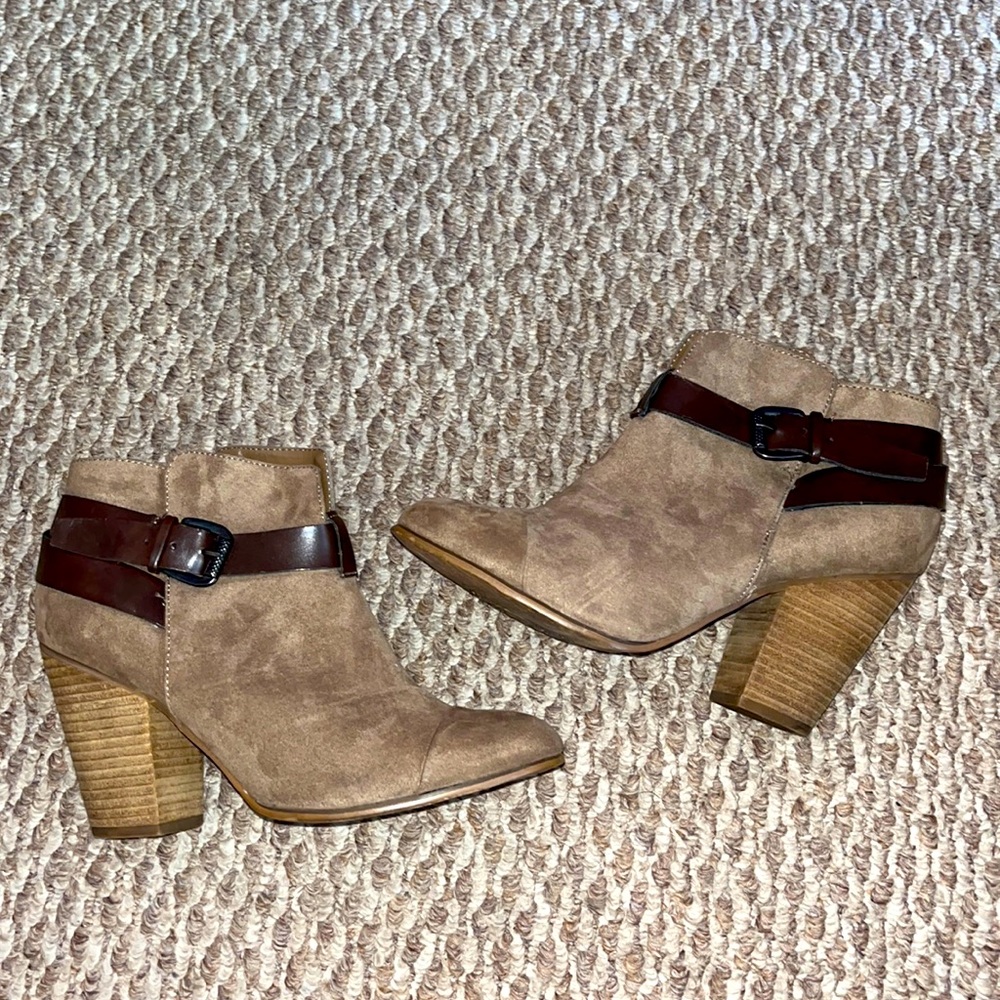 Carlos by Carlos Santana Tan Ankle Boots
